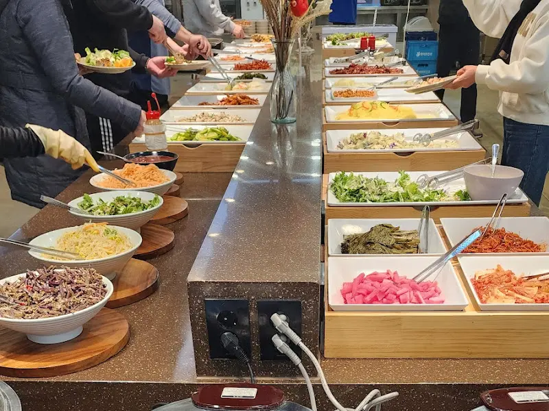 다양한 음식 코너