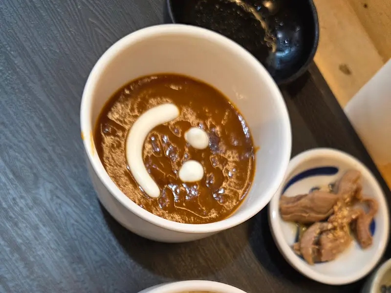 미소를 자아내는 카레