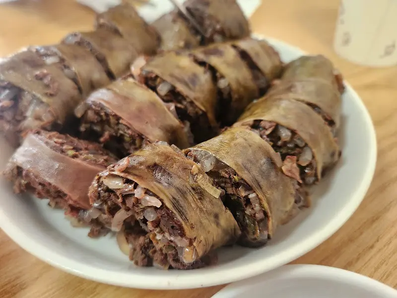 속이 꽉 찬 암뽕 순대