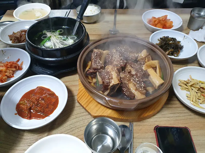 갈비찜과 밑반찬