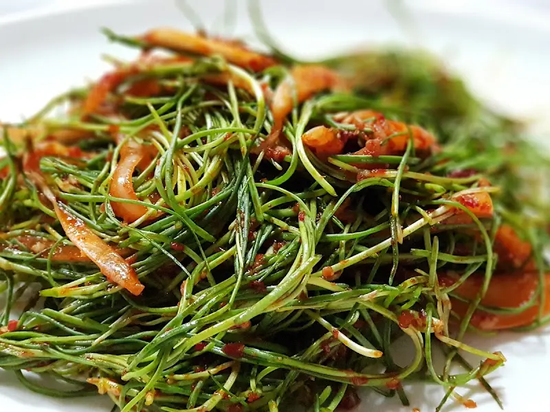 향긋한 부추 겉절이