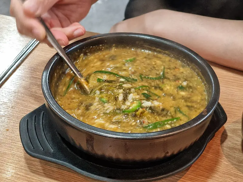 진하고 걸쭉한 국물이 일품인 추어탕