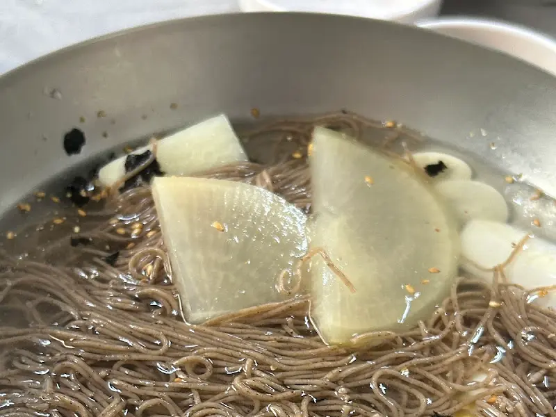 윤기가 흐르는 편육