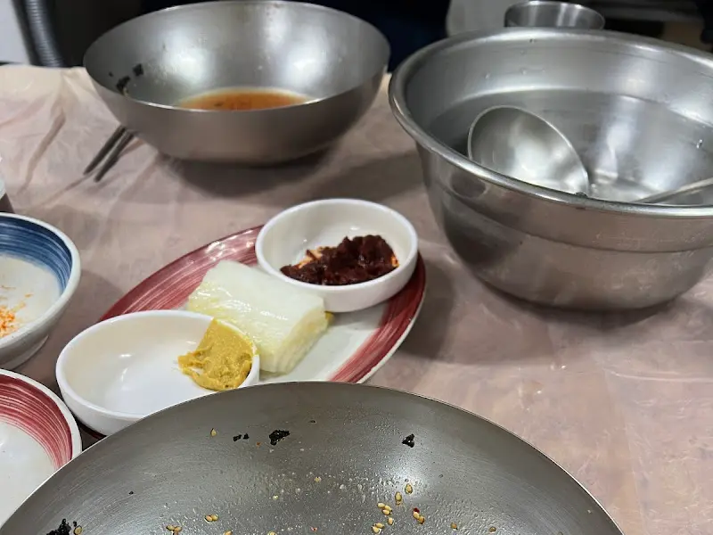 막국수와 곁들임