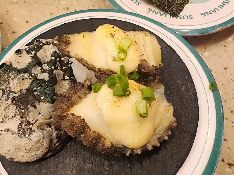 싱싱한 재료로 만든 초밥