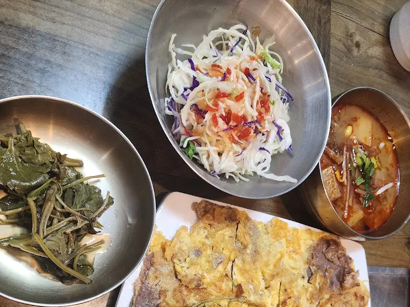 하연옥 육전과 곁들임 찬