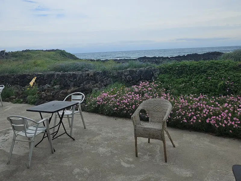 카페 야외 좌석