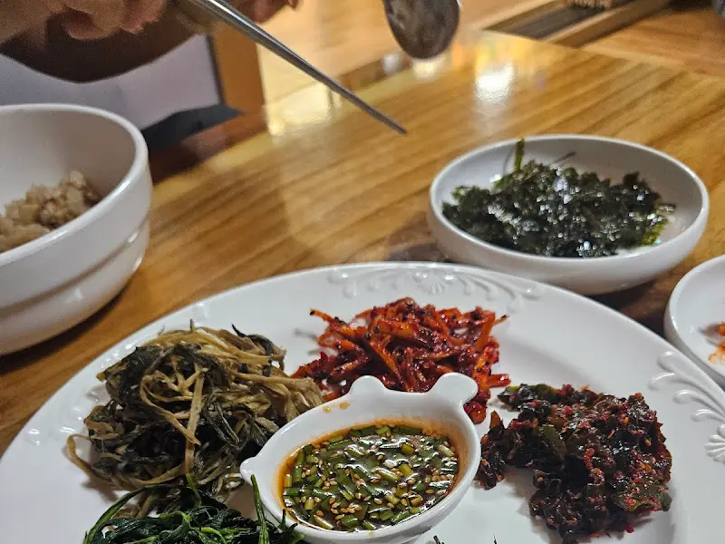 다채로운 나물 반찬 클로즈업