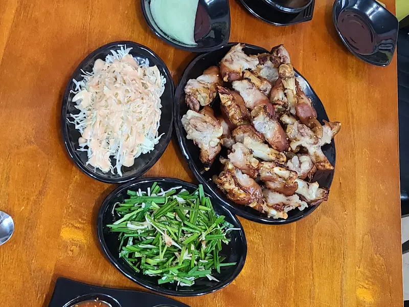 아강발과 곁들임 찬