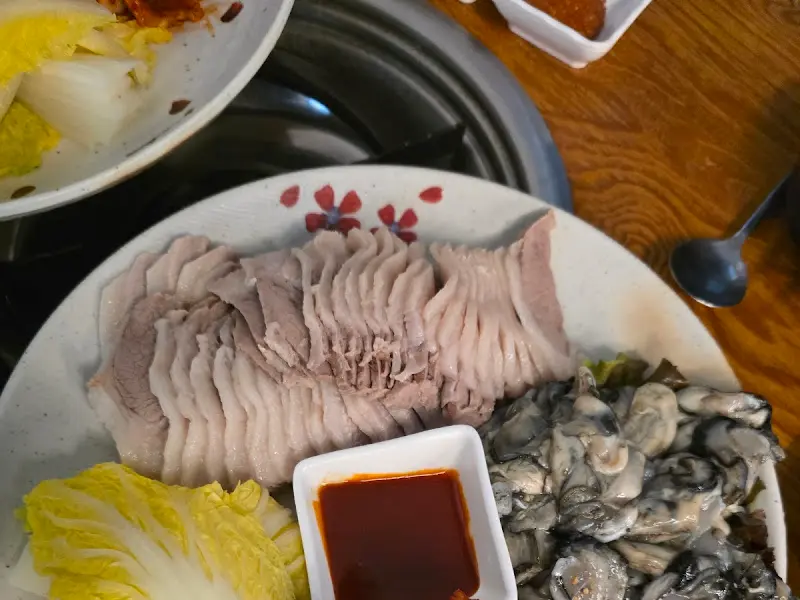 보쌈과 굴 추가