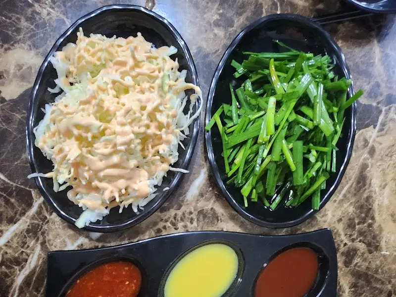 족발과 함께 제공되는 곁들임 찬