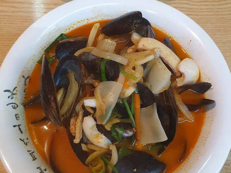 해산물이 푸짐하게 들어간 짬뽕