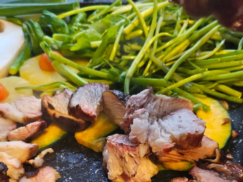 바베큐와 구운 야채