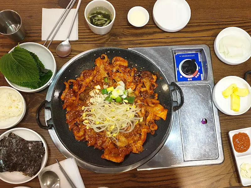 쭈꾸미 볶음 전체샷