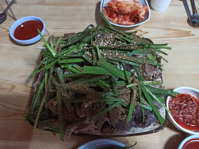 순대와 내장 무침 서비스