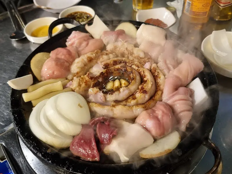 곱창 모듬 한 상 차림