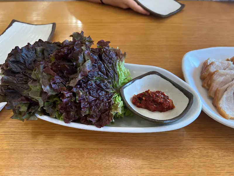 윤기가 흐르는 수육