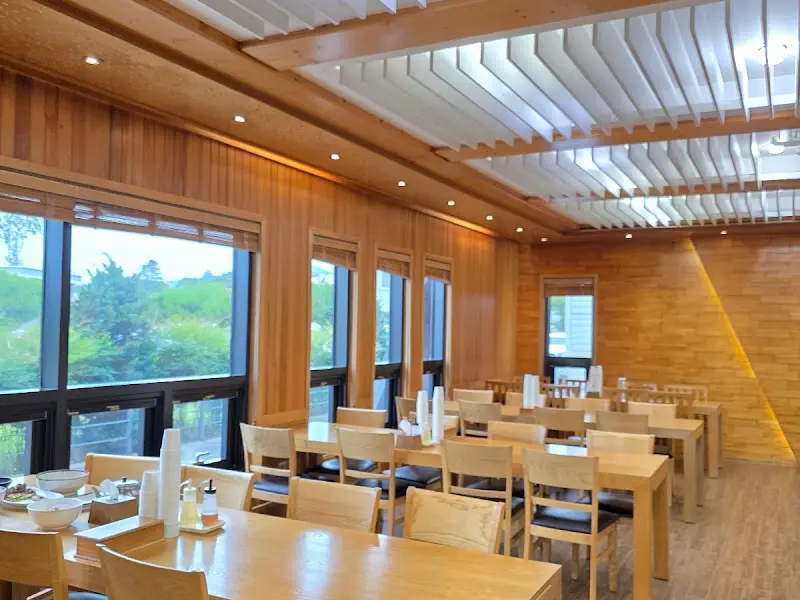 실로암 메밀국수 내부