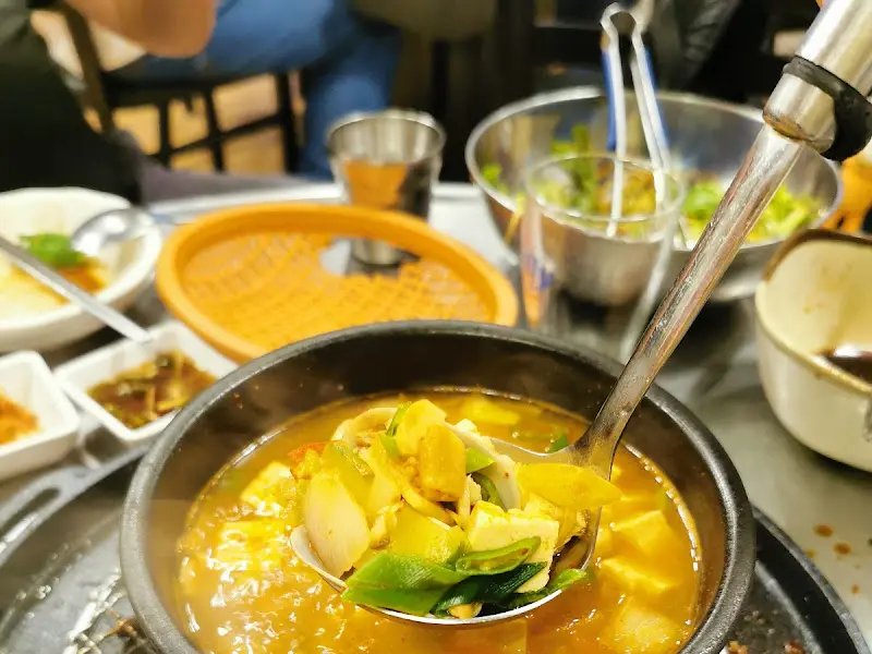 푸짐한 된장찌개