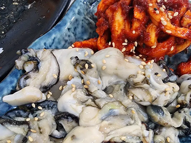 굴과 김치의 환상적인 조화