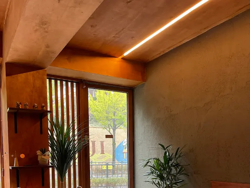 카페 창가 좌석