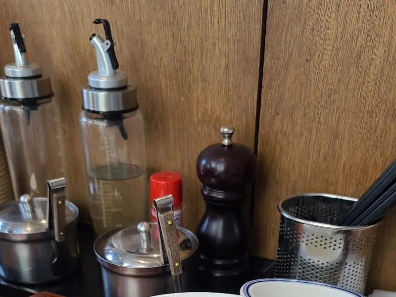 테이블에 비치된 각종 양념통