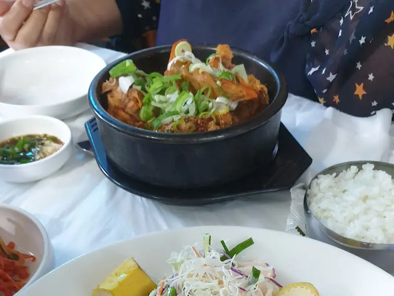 추어탕과 돈까스