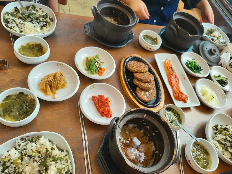 정갈한 한상 차림