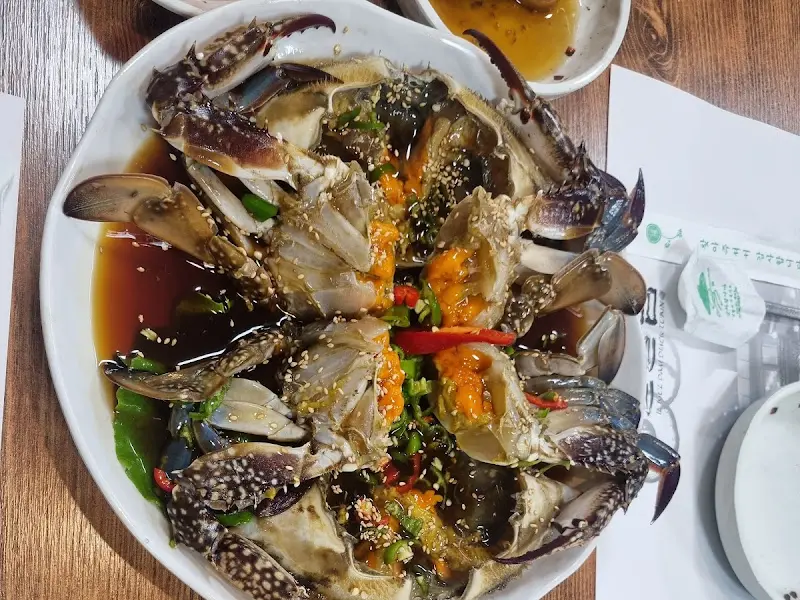 먹음직스러운 간장게장의 모습