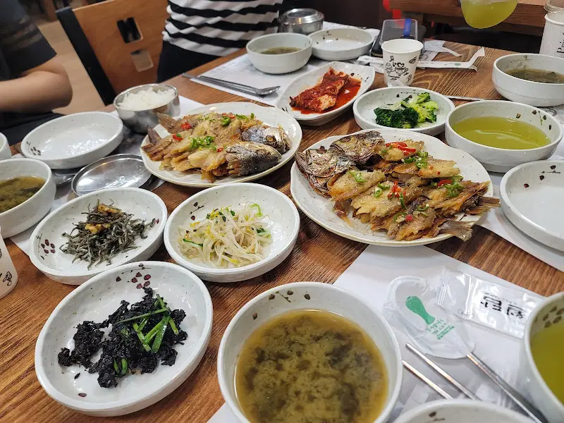 녹차물에 말아 먹는 보리굴비