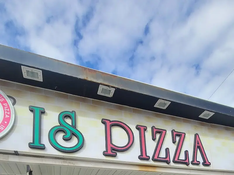 이즈피자 간판