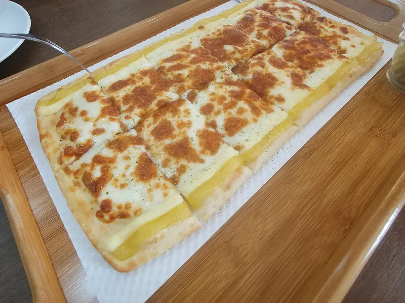 사각형 치즈 피자