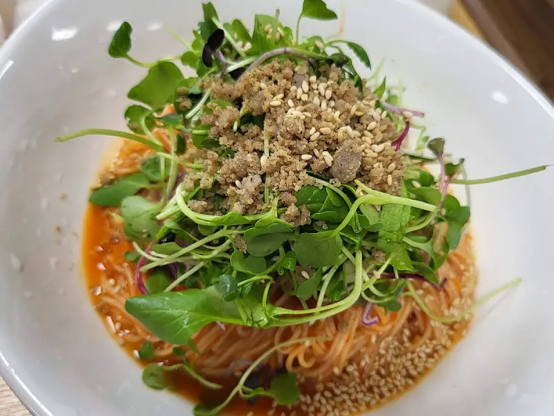 윤식당 비빔국수 근접샷