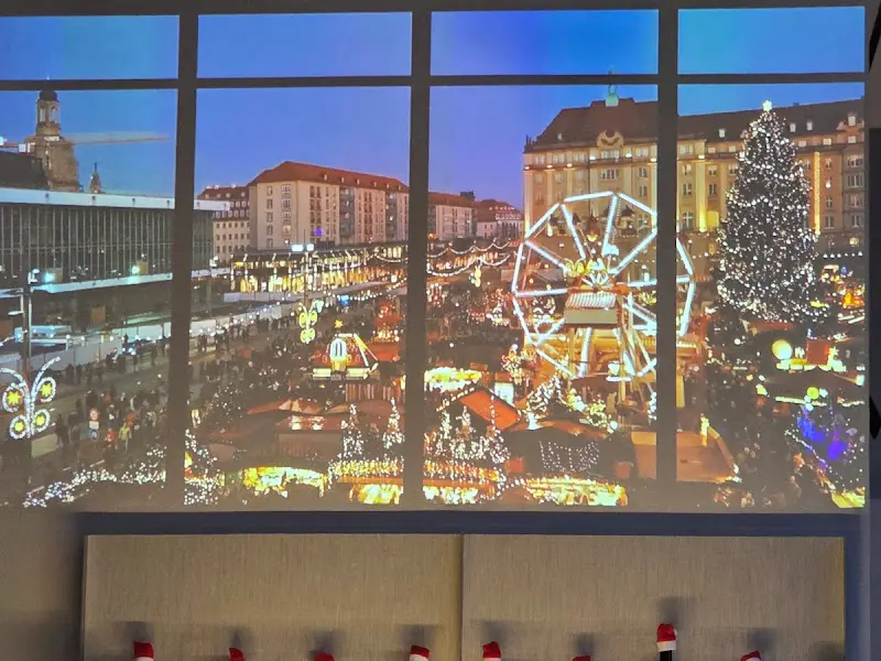 온리고 내부 빔프로젝터