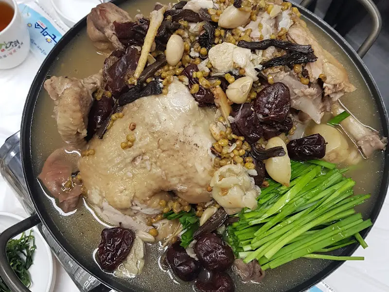 다래가든 능이백숙