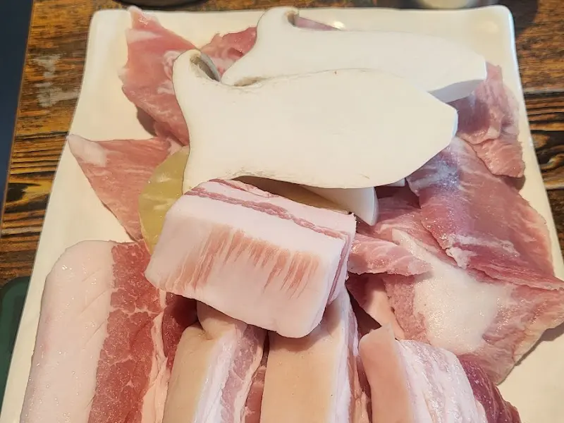 신선함이 느껴지는 제주 오겹살