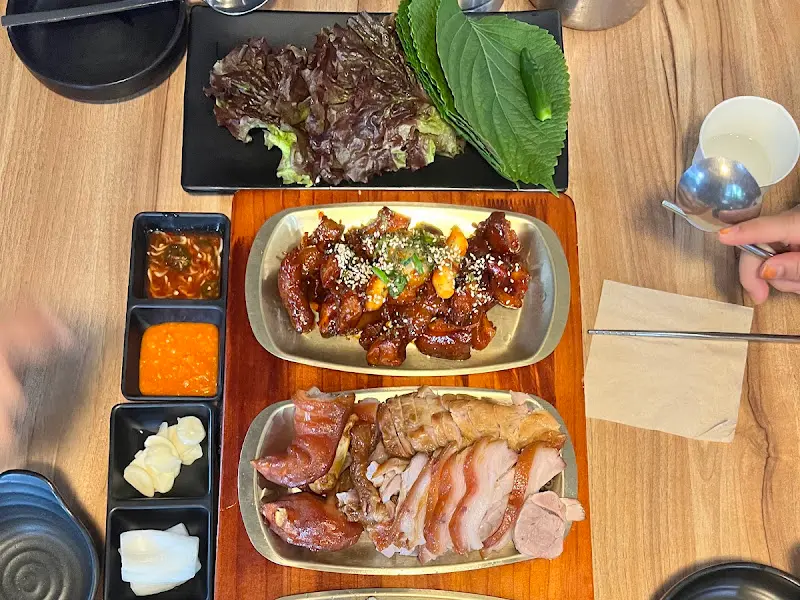 다채로운 3종 콤보 족발 세트