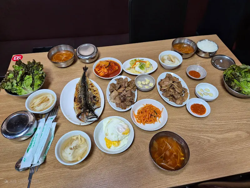 돼지불백과 고등어구이