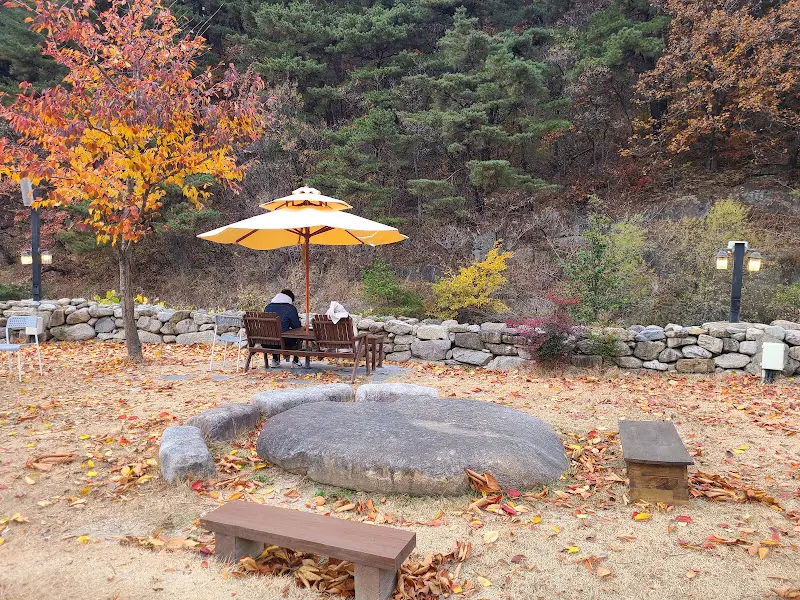 카페 우즈의 가을 풍경