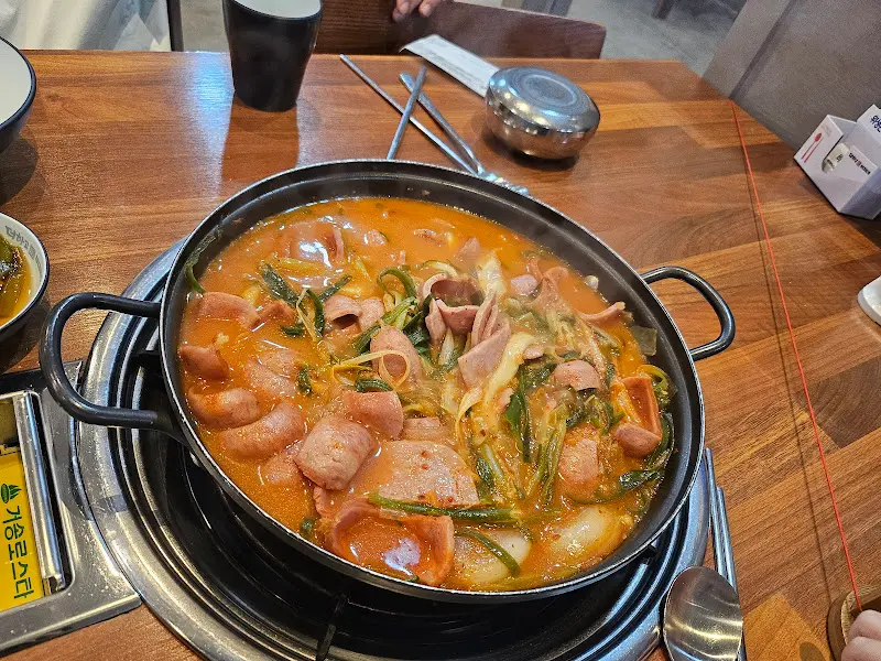 깔끔한 매장 내부