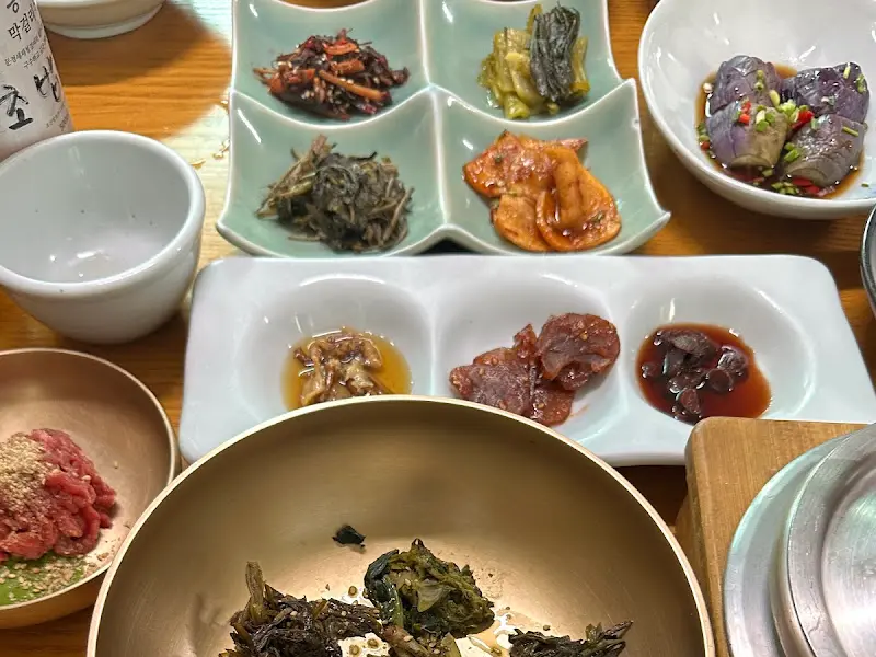 산채육회비빔밥