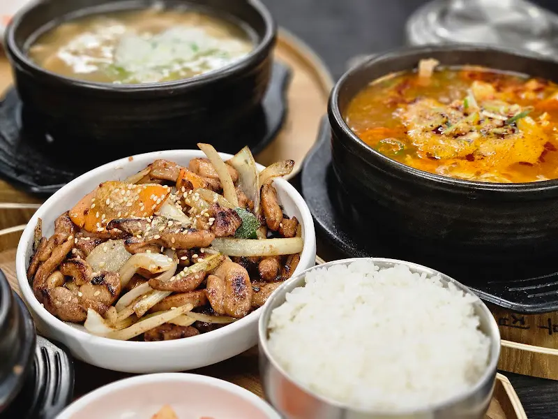 닭불고기 한상차림