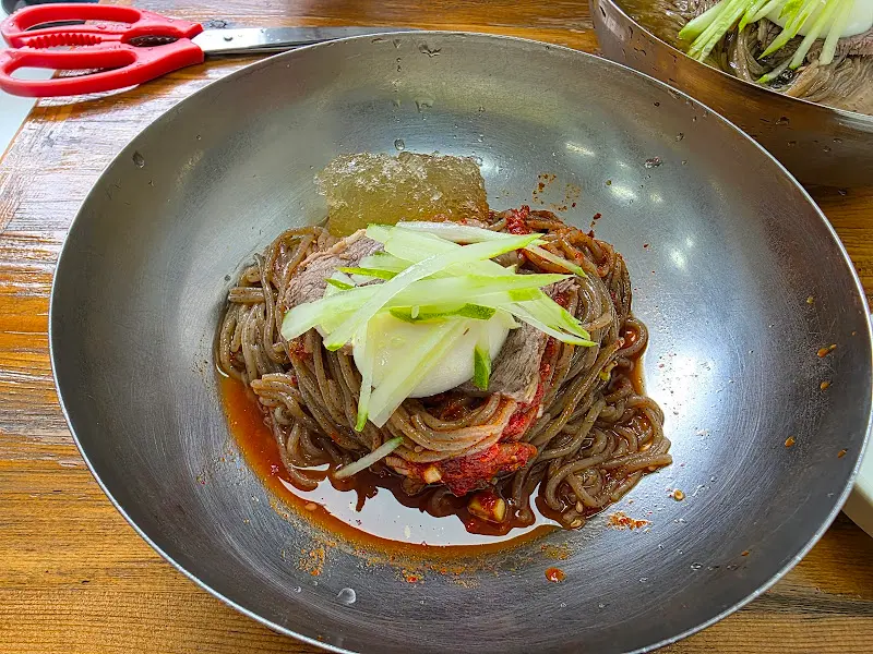 우정집 비빔냉면