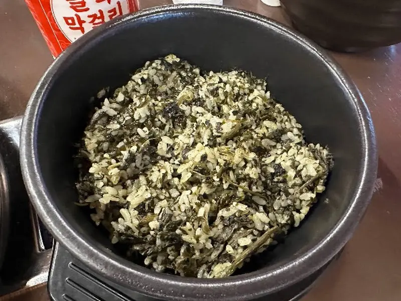 고소한 곤드레가 듬뿍 올라간 곤드레밥
