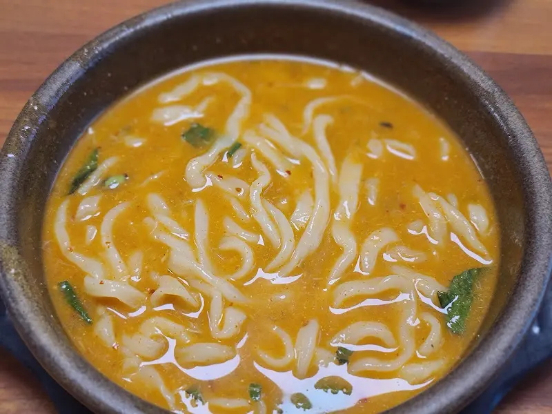 어탕칼제비 클로즈업