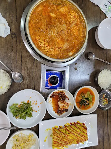 김치찌개와 두루치기, 계란말이