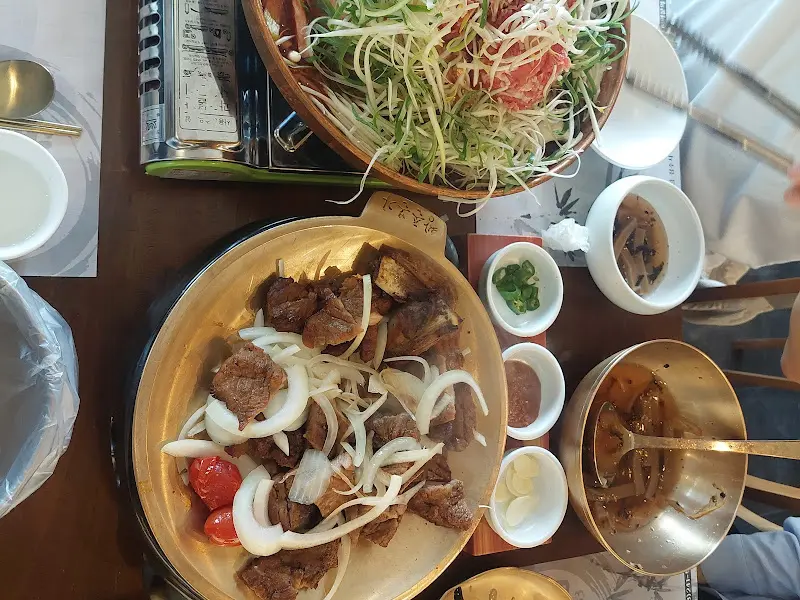 석갈비와 곁들임