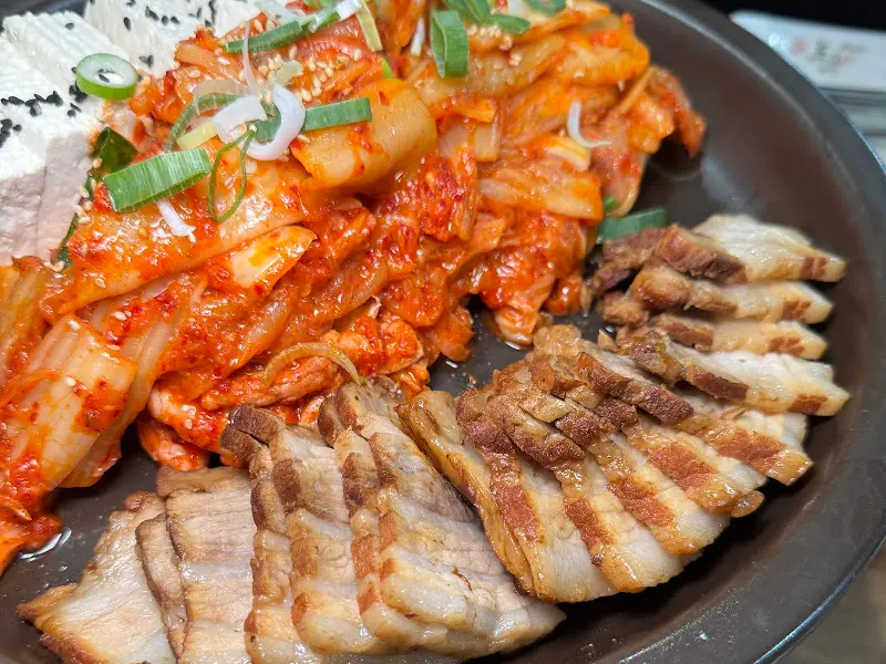 또 다른 각도에서 찍은 두부 삼합