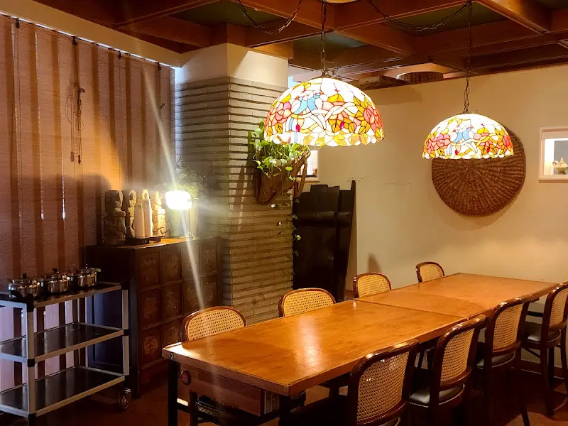 정담뜰의 아늑한 식사 공간