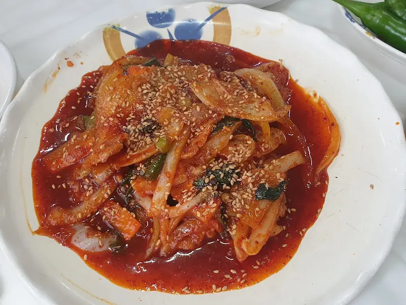 매콤달콤한 두루치기의 모습